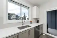 101 1833 165A STREET - thumbnail 12