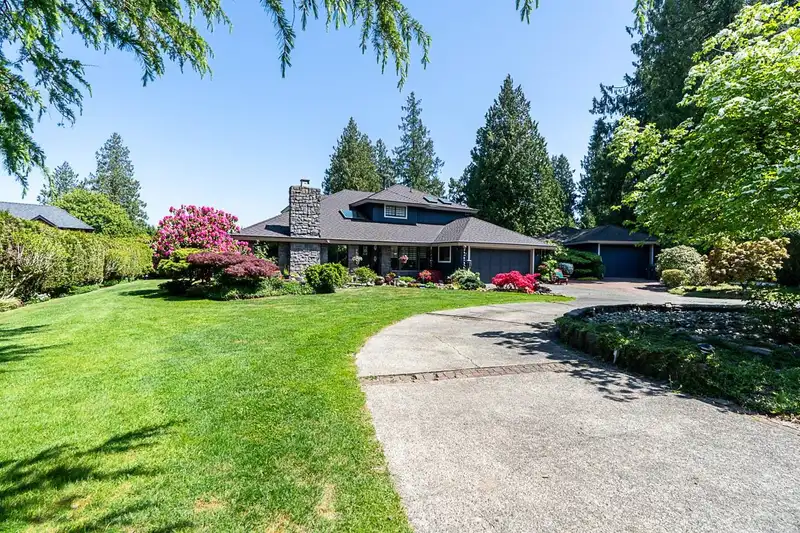 3892 155 STREET - photo 1 of 40