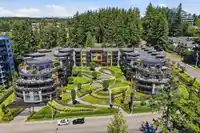 418 14855 THRIFT AVENUE - thumbnail 2