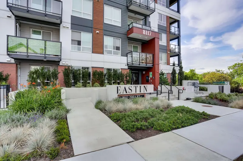 217 8117 200A STREET - photo 2 of 24