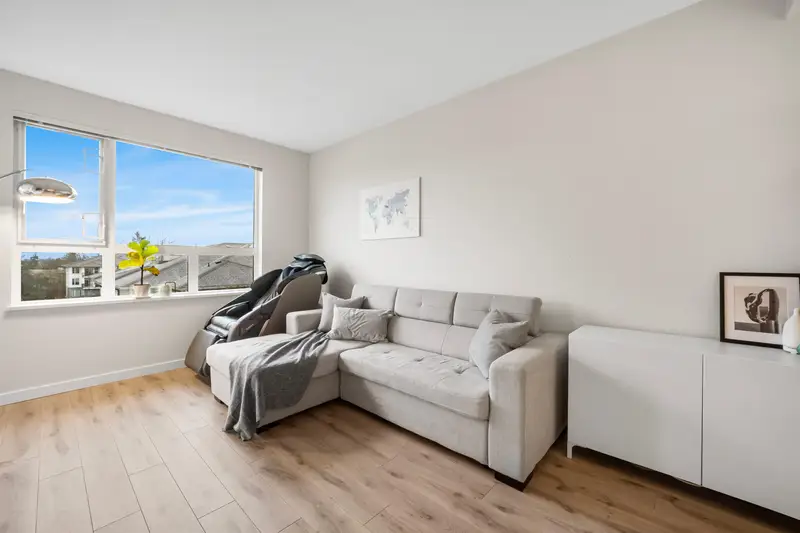 511 9233 ODLIN ROAD - photo 1 of 25