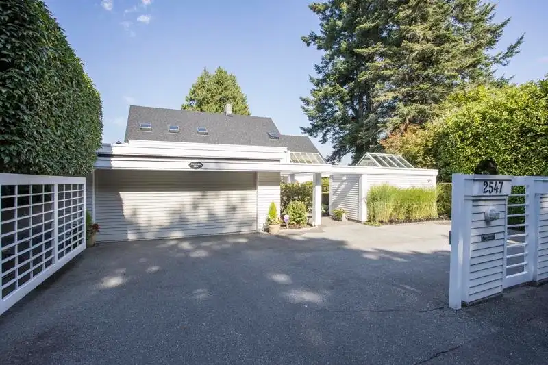 2547 CRESCENT DRIVE - photo 1 of 25