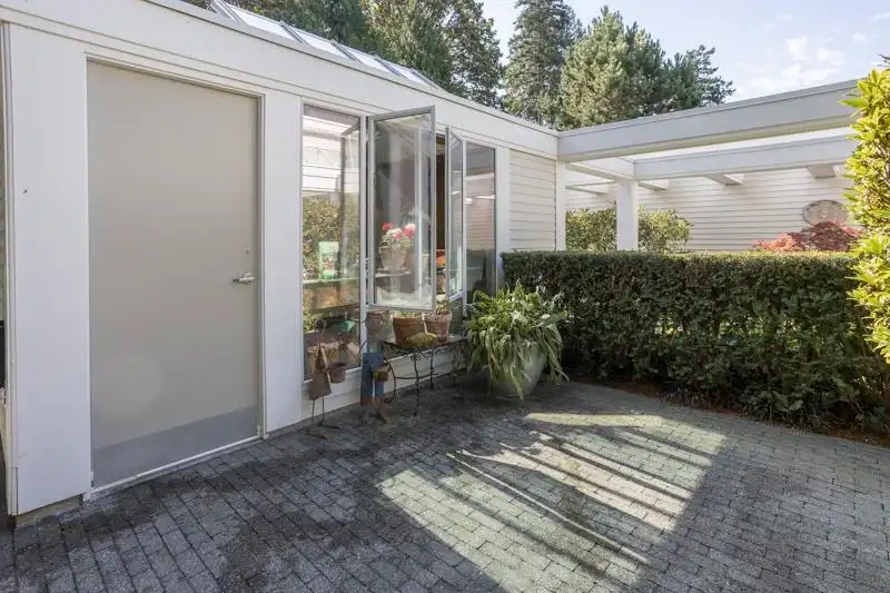 2547 CRESCENT DRIVE - photo 2 of 25