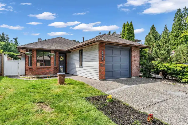 14996 SOUTHMERE CLOSE - photo 3 of 19
