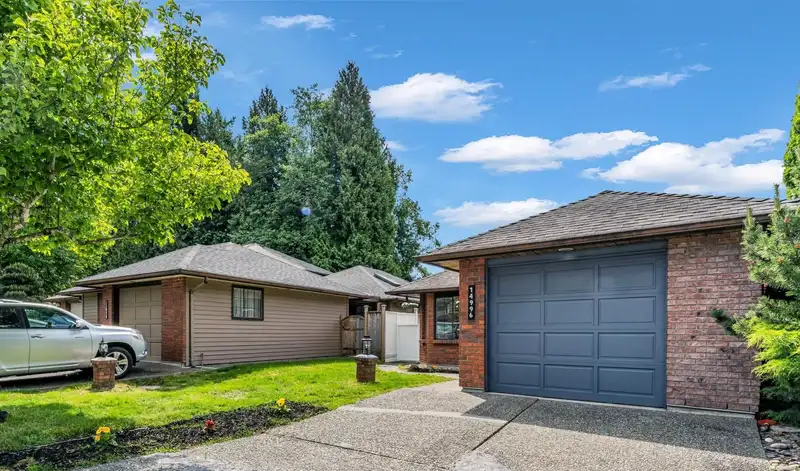 14996 SOUTHMERE CLOSE - photo 4 of 19