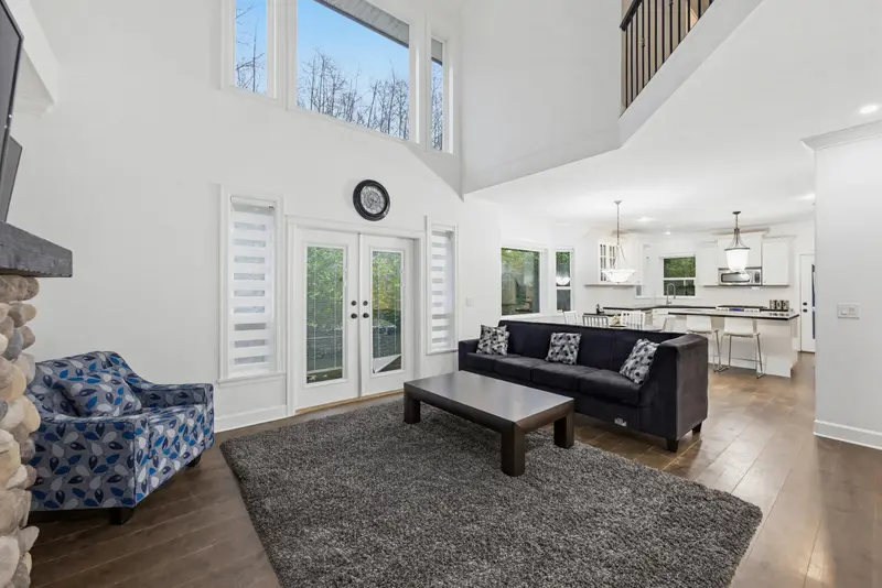 21686 93 AVENUE - photo 3 of 25