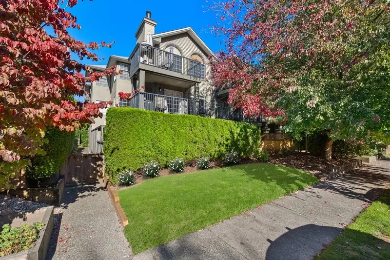 104 925 W 15TH AVENUE - photo 1 of 25