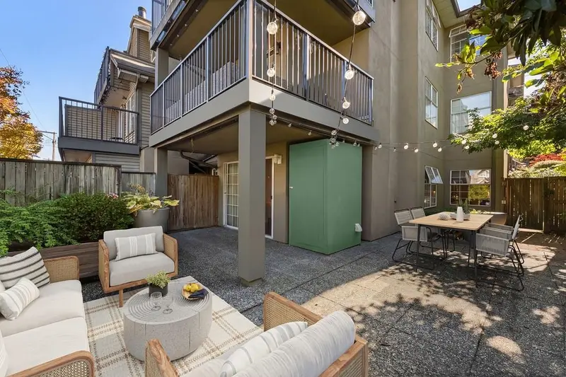 104 925 W 15TH AVENUE - photo 4 of 25