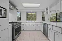 2045 181 STREET - thumbnail 12