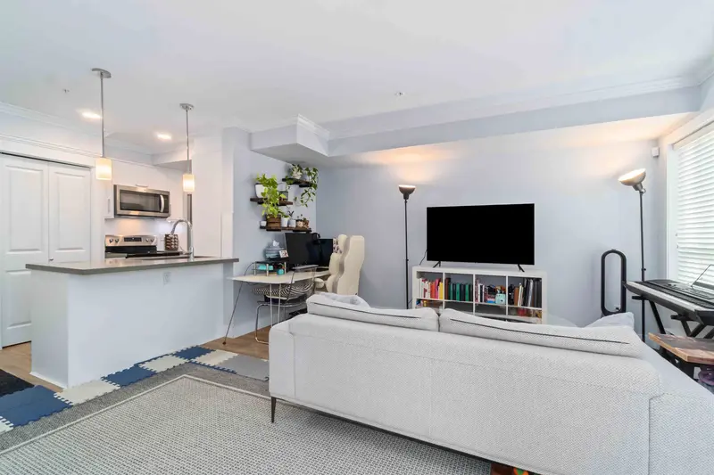 104 2229 ATKINS AVENUE - photo 3 of 24