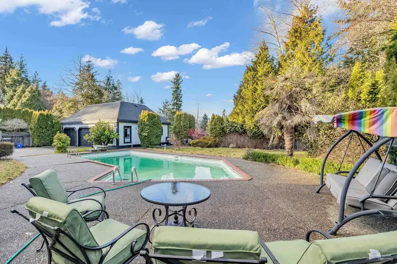 13371 21A AVENUE - photo 2 of 25