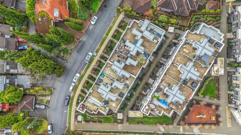 176 2035 GLENAIRE DRIVE - photo 3 of 25