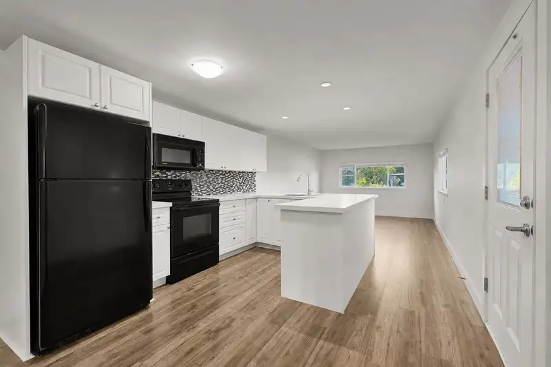 76 1840 160 STREET - photo 4 of 16