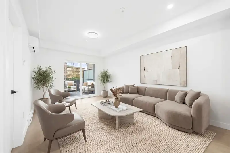 101 15353 17 AVENUE - photo 3 of 25