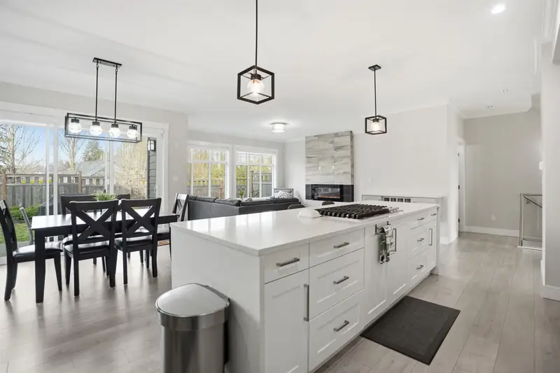 58 17033 FRASER HIGHWAY - photo 3 of 25