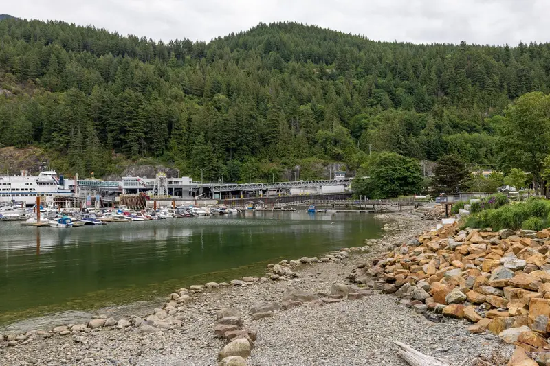 202 6691 NELSON AVENUE - photo 3 of 10