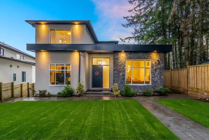 13995 79A AVENUE - photo 1 of 25