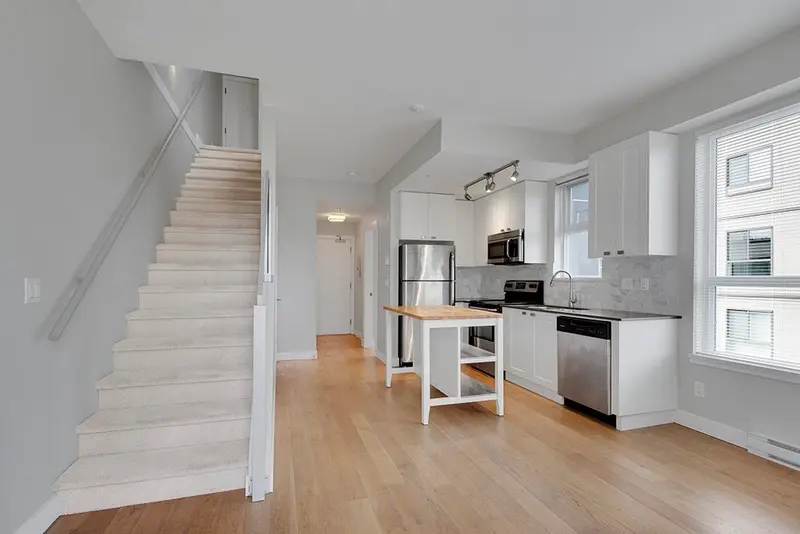 504 3080 GLADWIN ROAD - photo 2 of 25