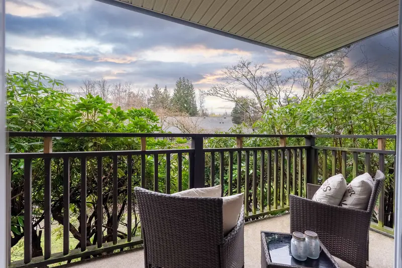 503 555 W 28TH STREET - photo 4 of 25