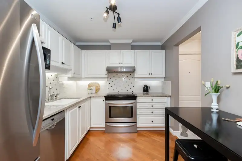 111 15272 20 AVENUE - photo 3 of 38