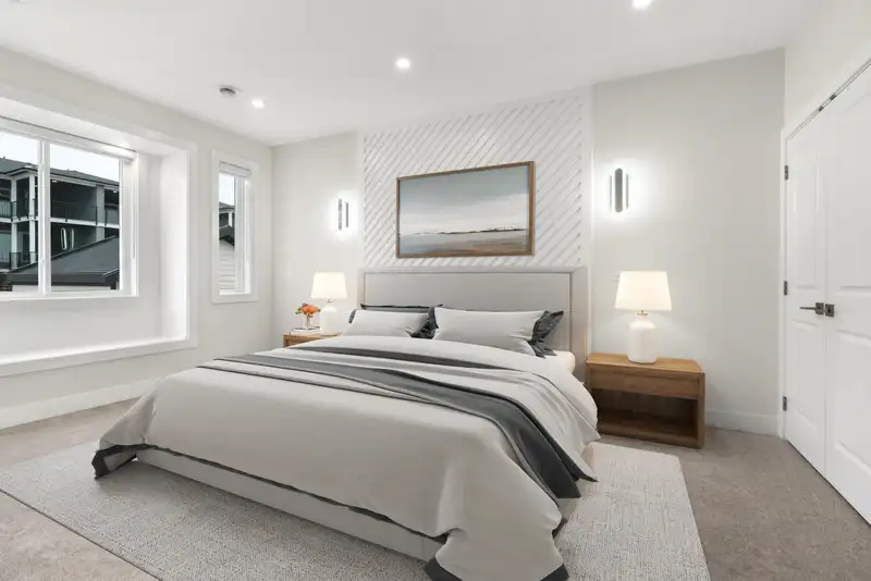 16701 15A AVENUE - photo 4 of 32