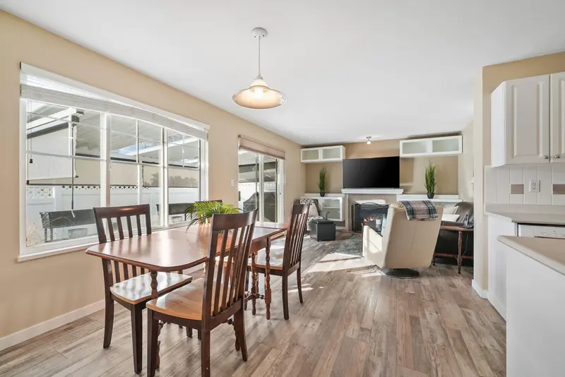 62 6885 184 STREET - photo 4 of 25