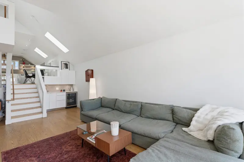 D 225 E 4TH STREET - photo 2 of 25