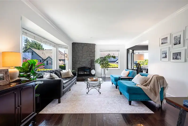 1429 133A STREET - photo 4 of 25