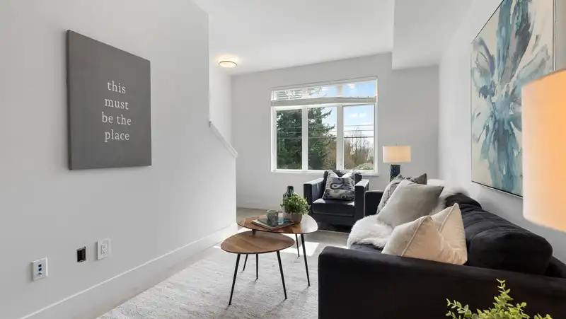 21 2070 OAK MEADOWS DRIVE - photo 3 of 34