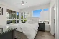 310 1420 JOHNSTON ROAD - thumbnail 18