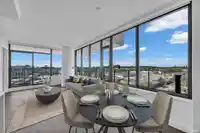810 1588 JOHNSTON ROAD - thumbnail 1