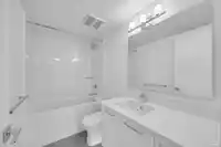 810 1588 JOHNSTON ROAD - thumbnail 14