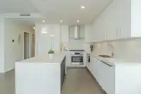 2204 1588 JOHNSTON ROAD - thumbnail 7