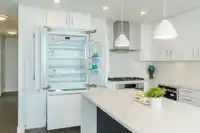 2204 1588 JOHNSTON ROAD - thumbnail 8