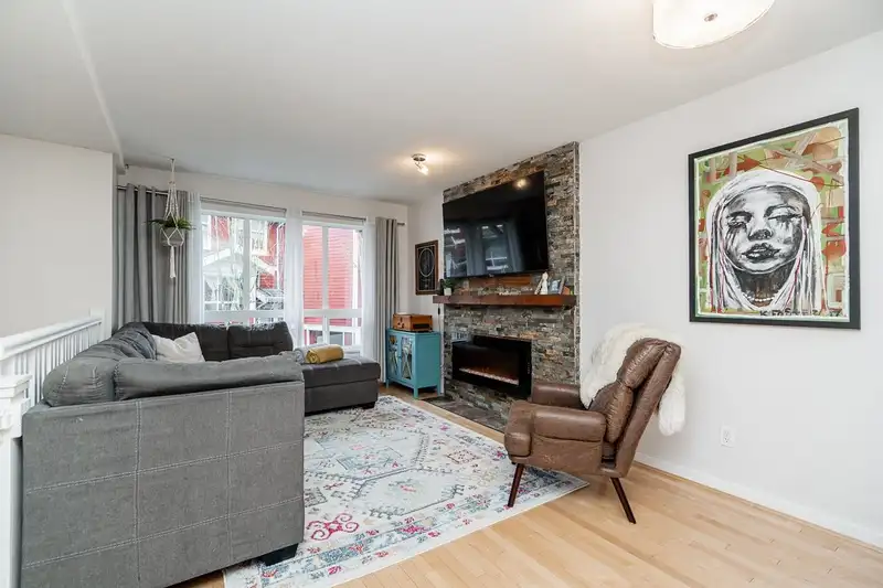 164 15168 36 AVENUE - photo 4 of 40