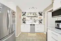 209 15298 20 AVENUE - thumbnail 6