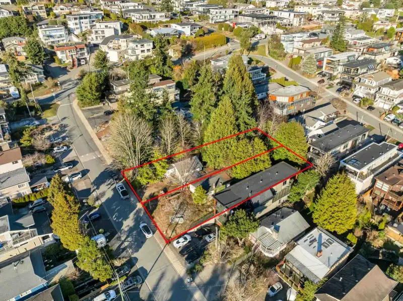 966 MAPLE STREET - photo 1 of 7