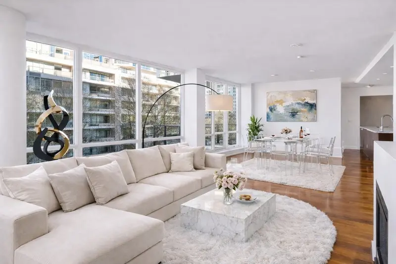 404 1690 W8TH AVENUE - photo 2 of 25