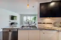 603 14955 VICTORIA AVENUE - thumbnail 13