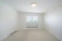 603 14955 VICTORIA AVENUE - thumbnail 15