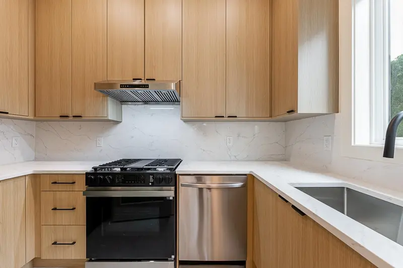 2 6554 CHARLES STREET - photo 4 of 25