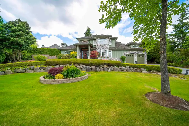 3389 CANTERBURY DRIVE - photo 1 of 25