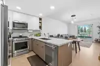 313 14022 NORTH BLUFF ROAD - thumbnail 4