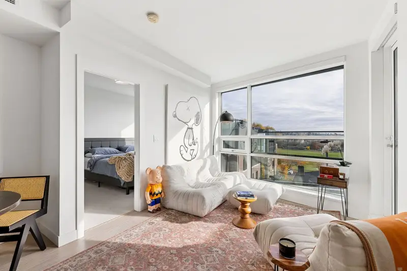 408 7638 CAMBIE STREET - photo 2 of 25