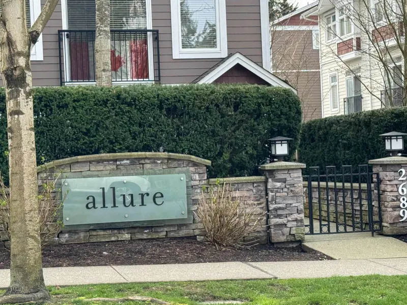 19 2689 PARKWAY DRIVE - photo 1 of 25