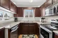 205 15035 THRIFT AVENUE - thumbnail 13