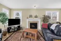 205 15035 THRIFT AVENUE - thumbnail 8