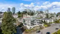 302 1250 MARTIN STREET - thumbnail 2