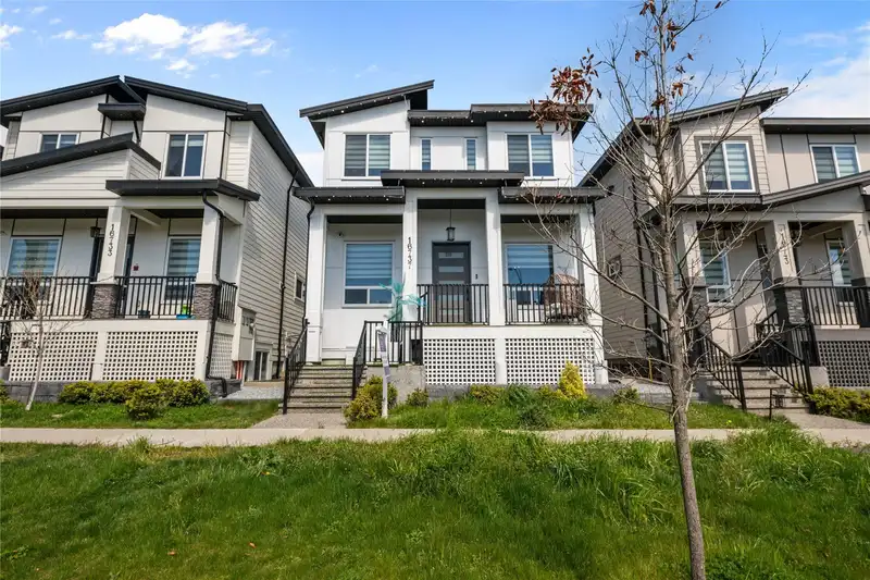 16737 15A AVENUE - photo 1 of 29