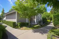 3 1640 140 STREET - thumbnail 31
